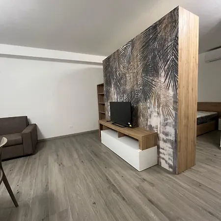 Alessandrino Apartament *